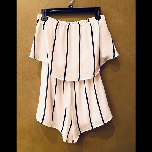 Reverse strapless romper - Picture 2 of 4